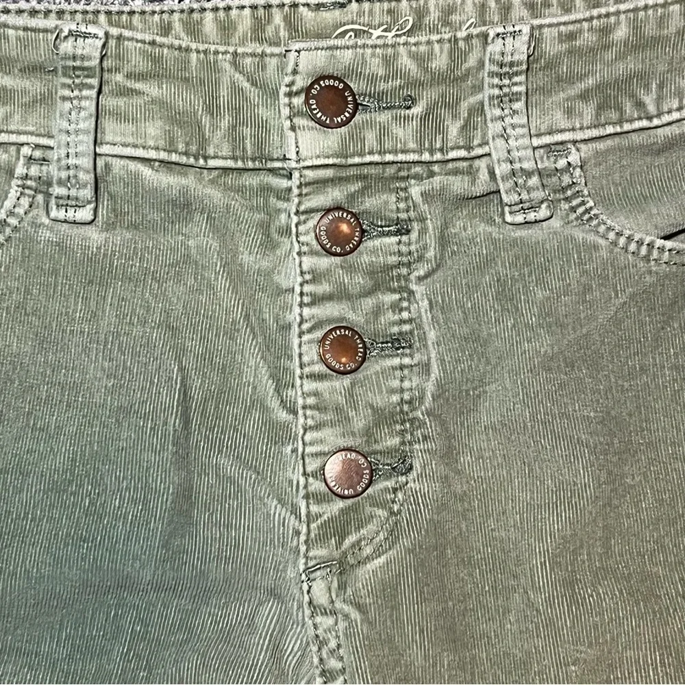 Universal Thread High Rise Skinny Corduroy Pants Womens Size 6 Green Button Fly